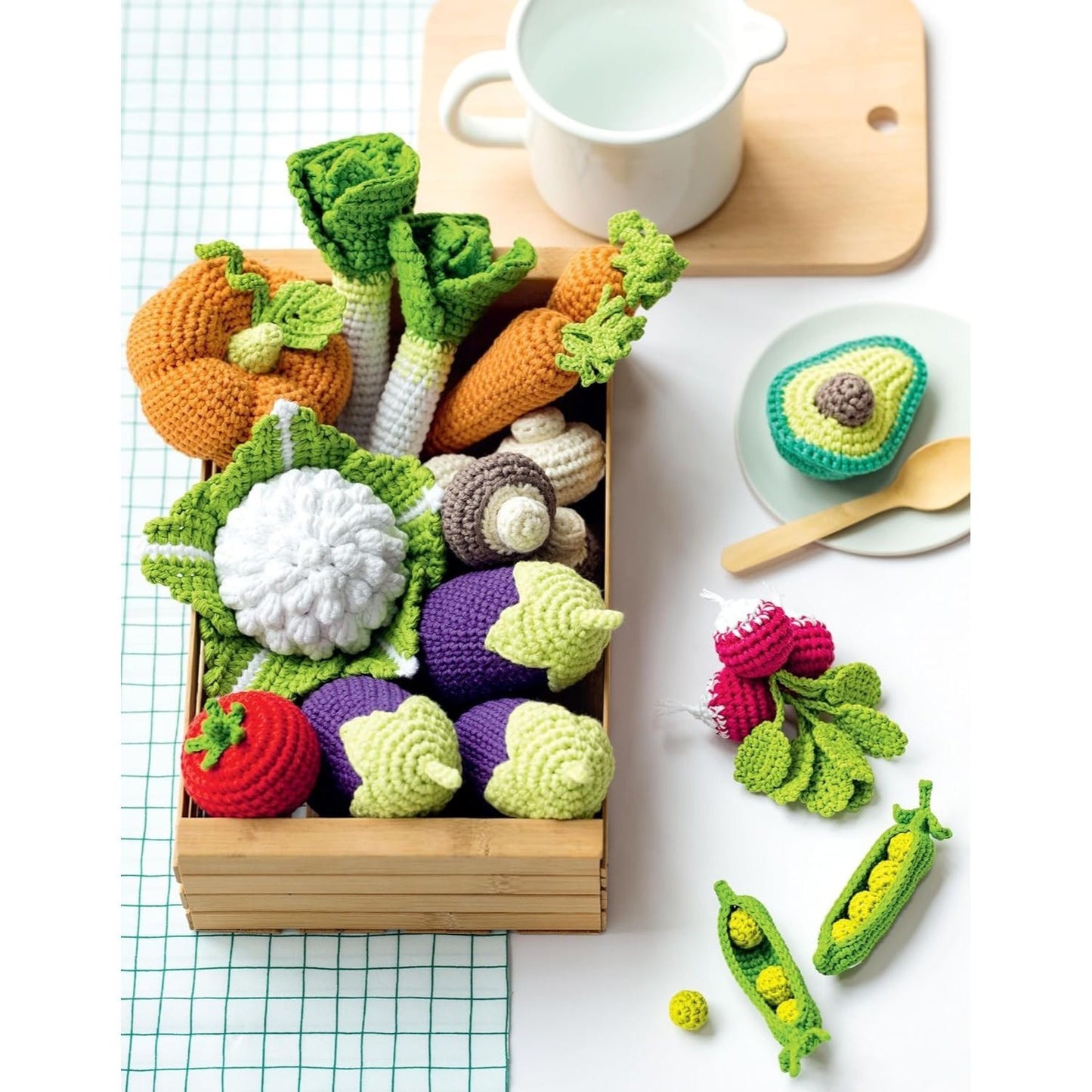 Adorable Fruits & Vegetables to Crochet: Delicious Decorations for Your Table