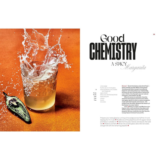 Single AF Cocktails: Drinks for Bad B*tches (Spiral Bound)