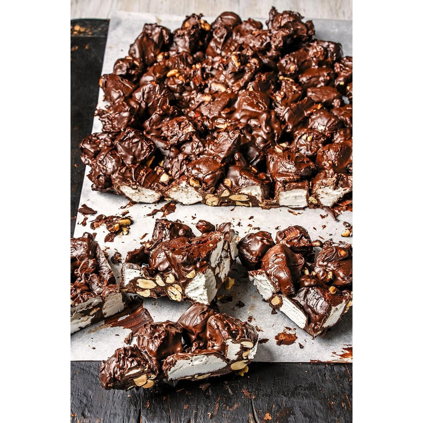 The Great Book of Chocolate, Revised: The Chocolate Lover's Guide with More Than 50 Recipes [A Baking Cookbook]