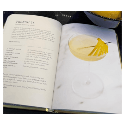 Bubbly: A Collection of Champagne and Sparkling Cocktails