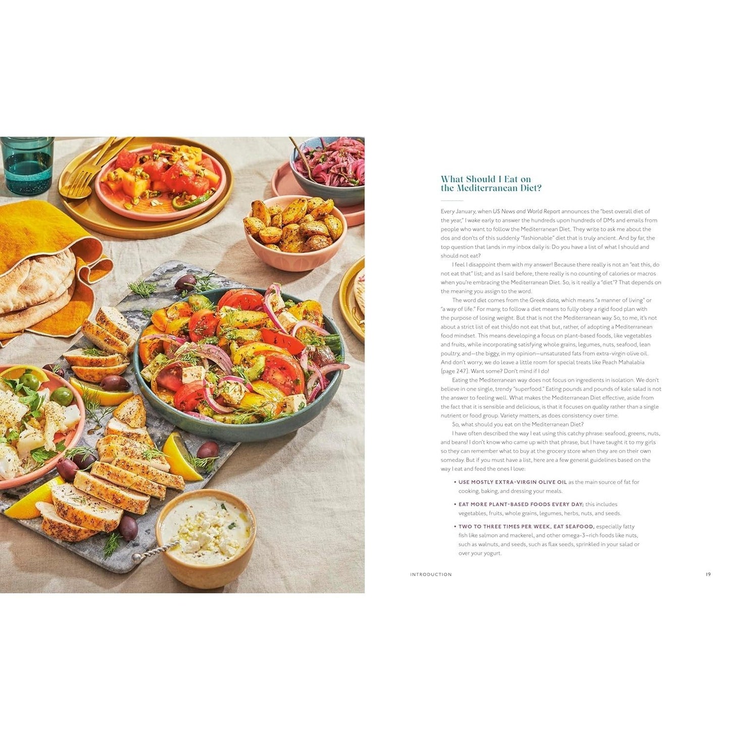 The Mediterranean Dish: Simply Dinner: 125 Easy Mediterranean Diet-Inspired Recipes to Eat Well and Live Joyfully: A Cookbook (Spiral Bound)