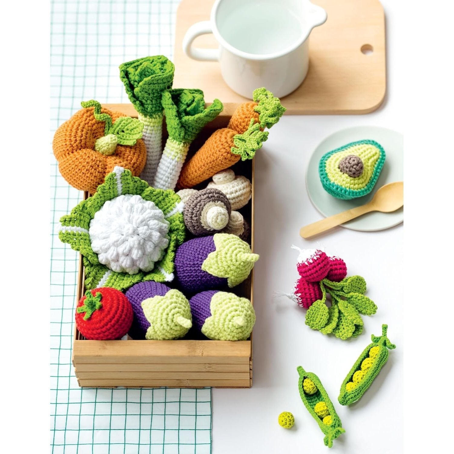 Adorable Fruits & Vegetables to Crochet: Delicious Decorations for Your Table