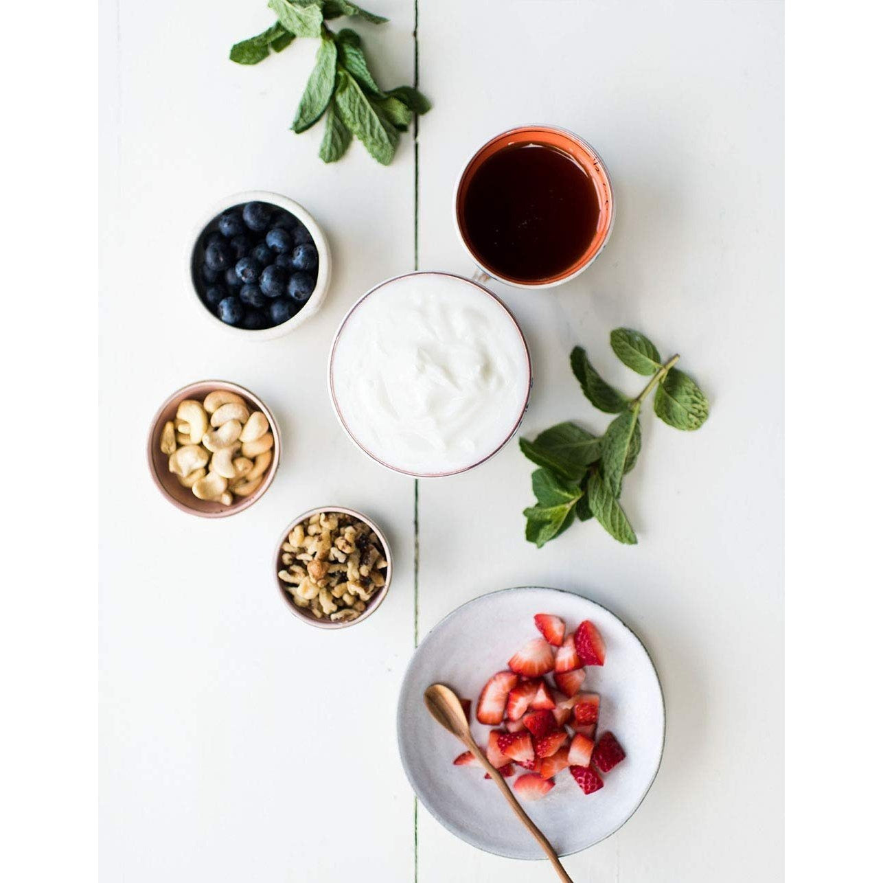 Hashimoto's Food Pharmacology: Nutrition Protocols and Healing Recipes to Take Charge of Your Thyroid Health
