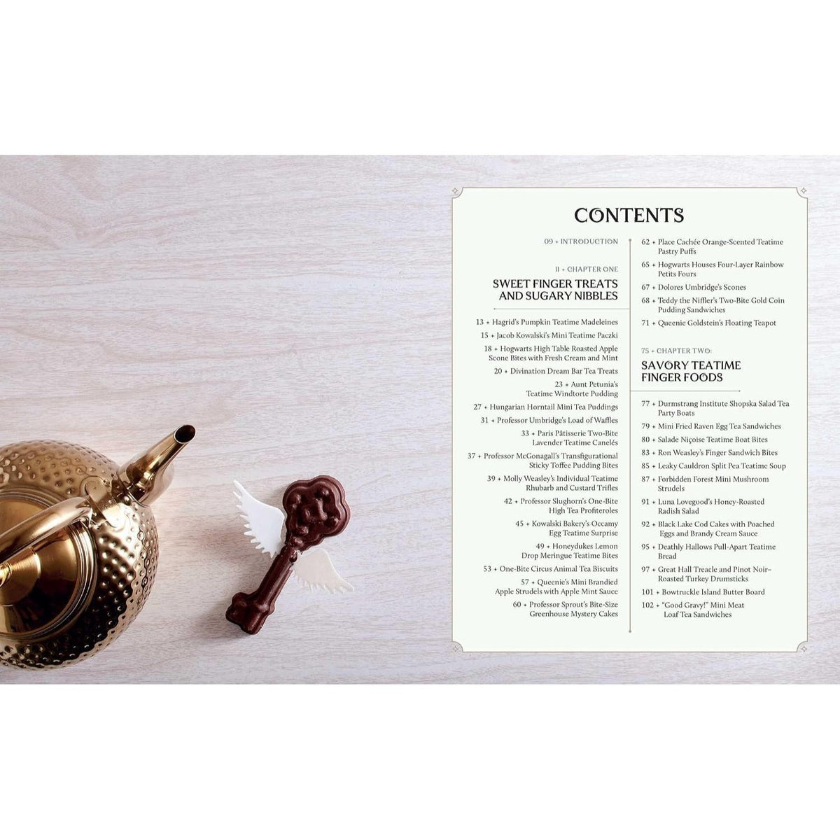 Harry Potter: Afternoon Tea Magic: Official Snacks, Sips, and Sweets Inspired by the Wizarding World