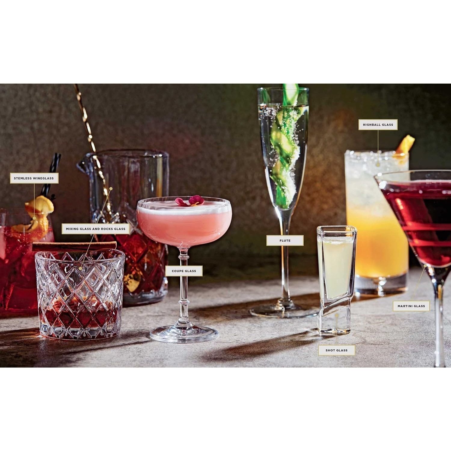 Gotham City Cocktails: Official Handcrafted Food & Drinks from the World of Batman