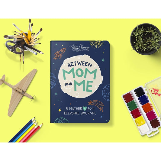 Between Mom and Me: A Mother and Son Keepsake Journal (Spiral Bound)