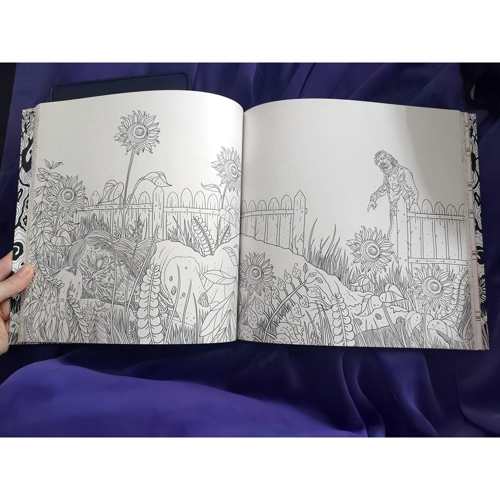 The Beauty of Horror 1: A Goregeous Coloring Book (Spiral Bound)