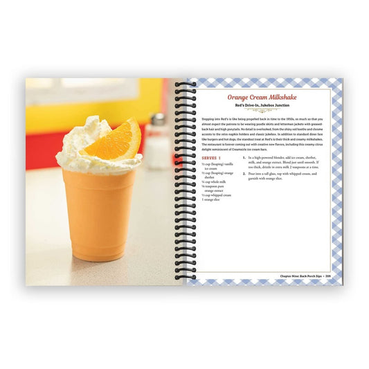 The Unofficial Dollywood Cookbook: From Frannie's Famous Fried Chicken Sandwiches to Grist Mill Cinnamon Bread, 100 Delicious Dollywood-Inspired Recipes! (Spiral Bound)