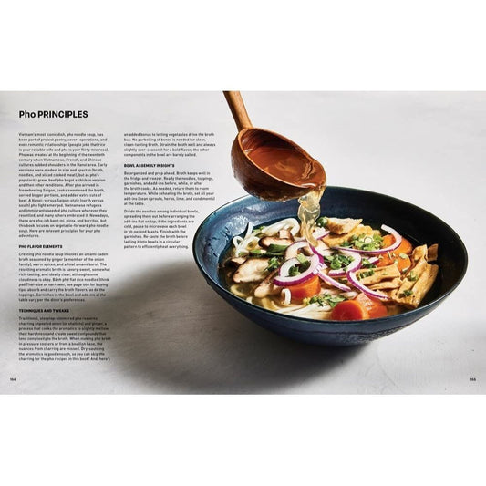 Ever-Green Vietnamese: Super-Fresh Recipes, Starring Plants from Land and Sea [A Plant-Based Cookbook] (Spiral Bound)