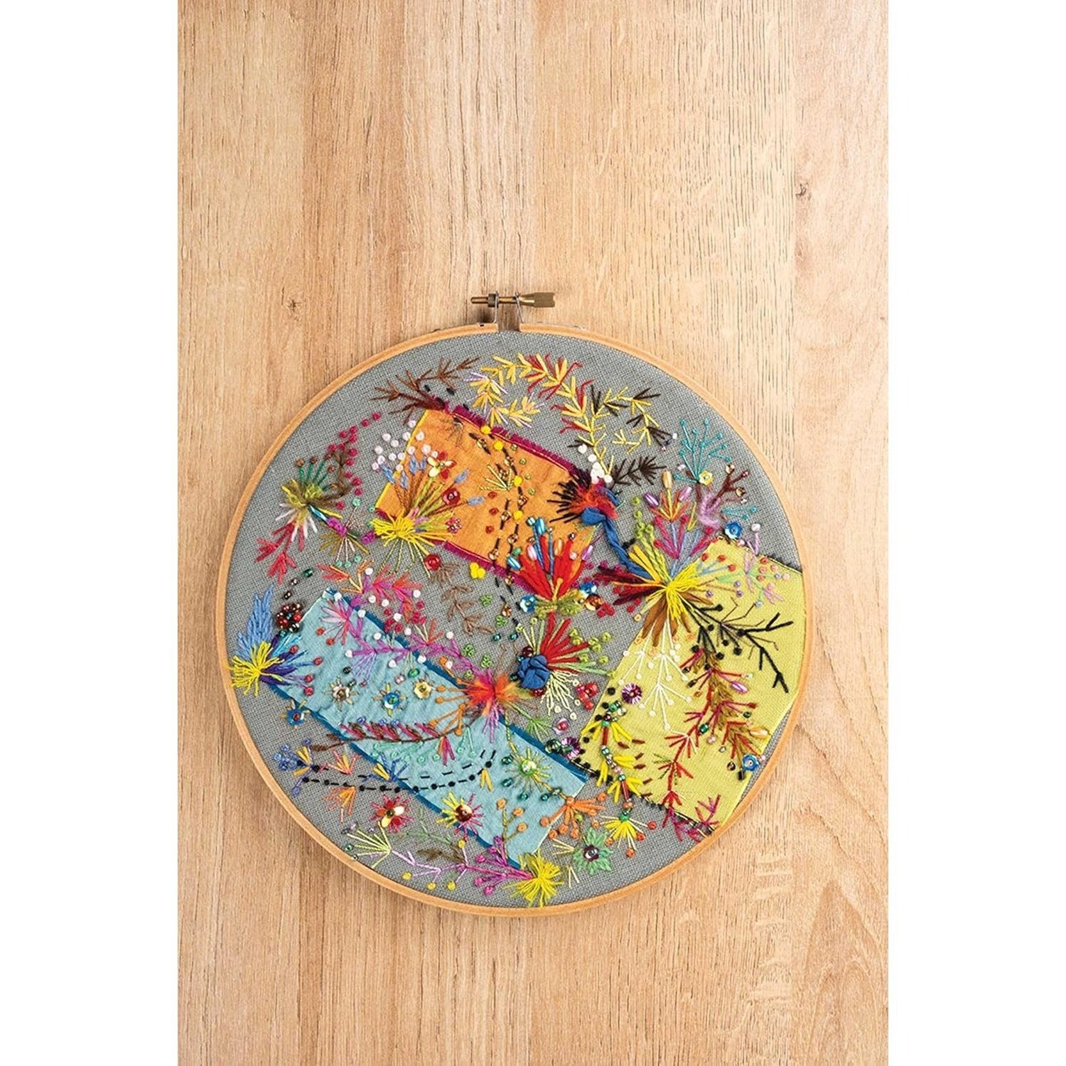 Foolproof Freeform Embroidery: Exploring Your Creativity with Fabric, Threads & Stitches (Spiral Bound)
