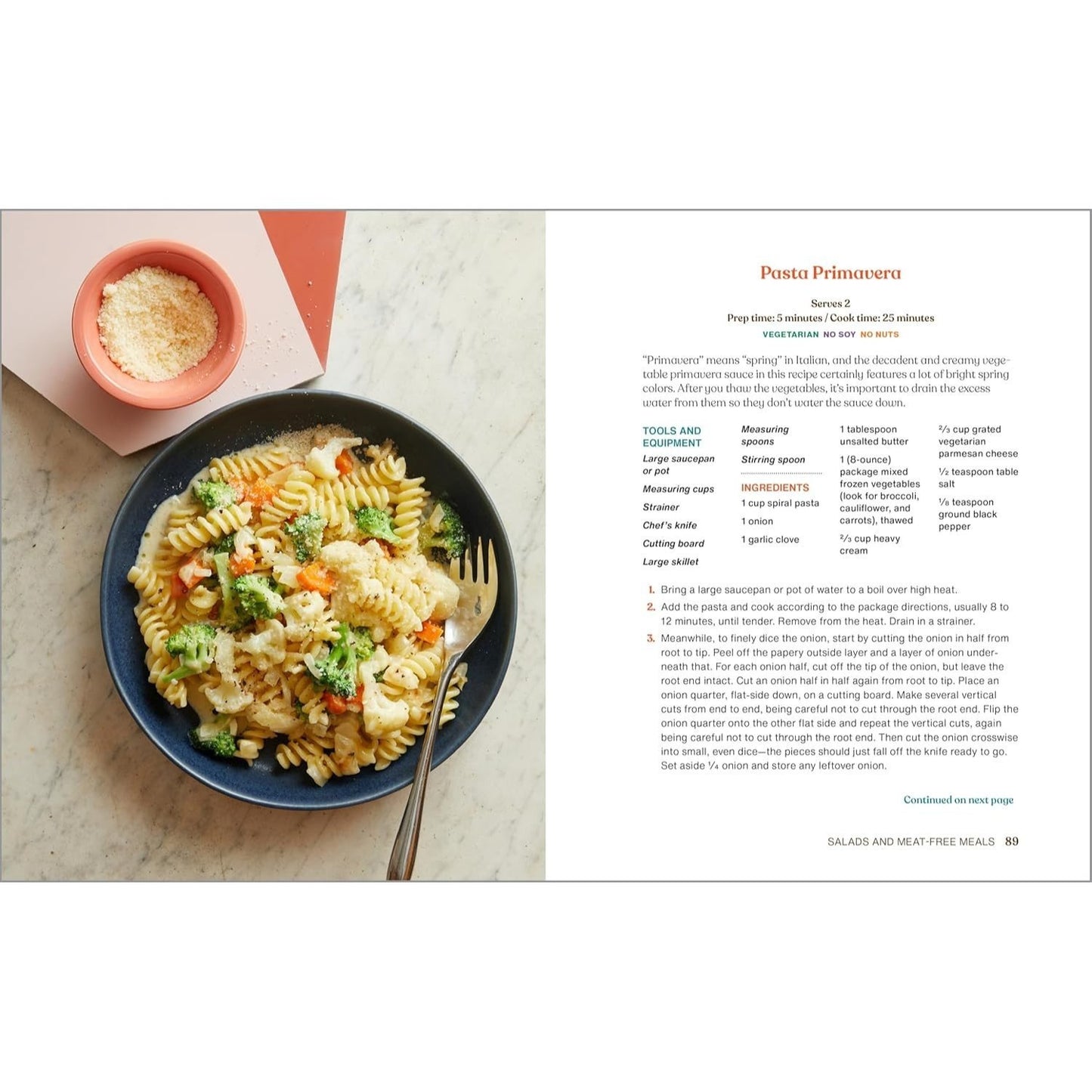 The Super Easy Teen Cookbook: 75 Simple Step-By-Step Recipes (Spiral Bound)