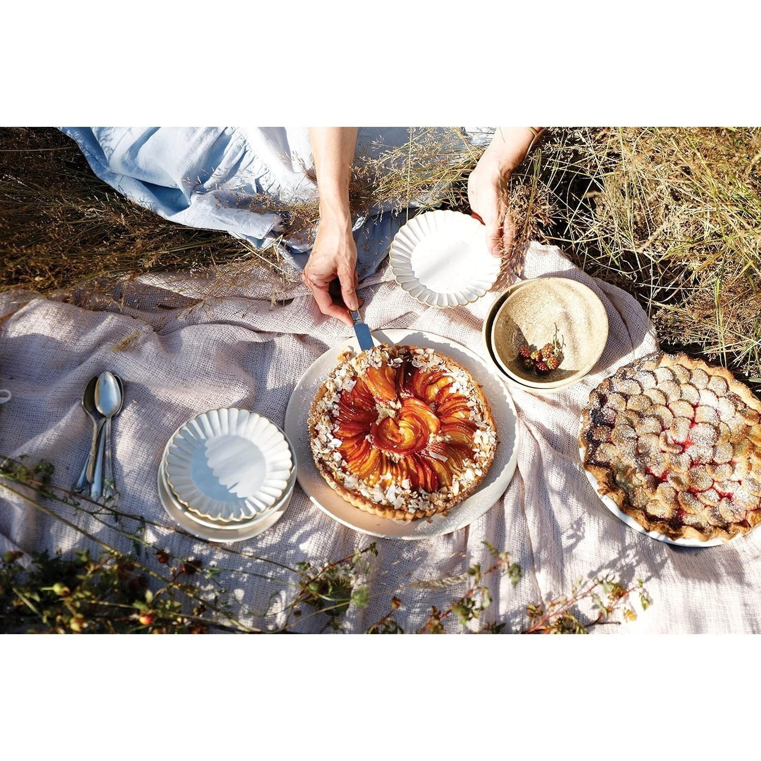 Cannelle Et Vanille Bakes Simple: A New Way to Bake Gluten-Free (with Vegan Options for Most Recipes) (Cannelle Et Vanille)