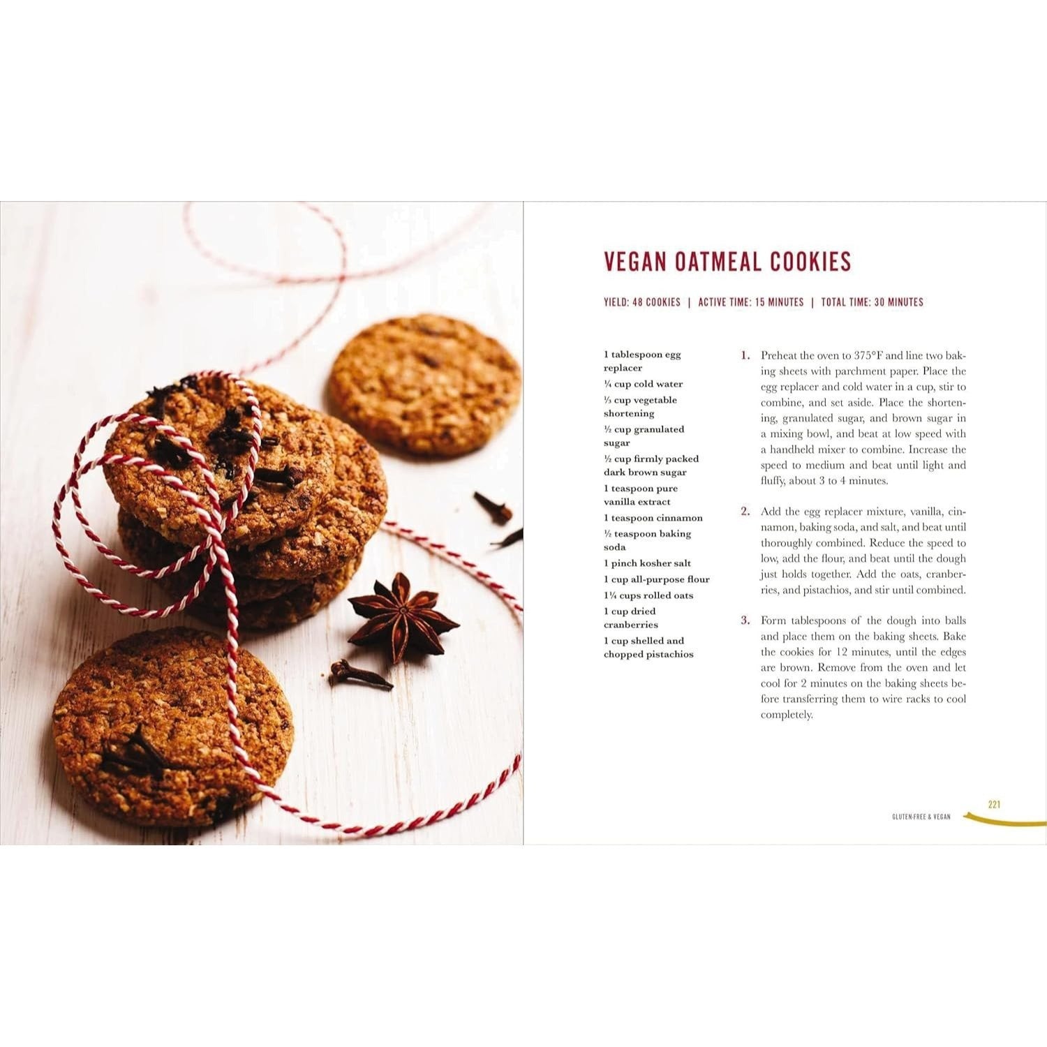 The Christmas Cookie Cookbook: Over 100 Recipes to Celebrate the Season (Spiral Bound)